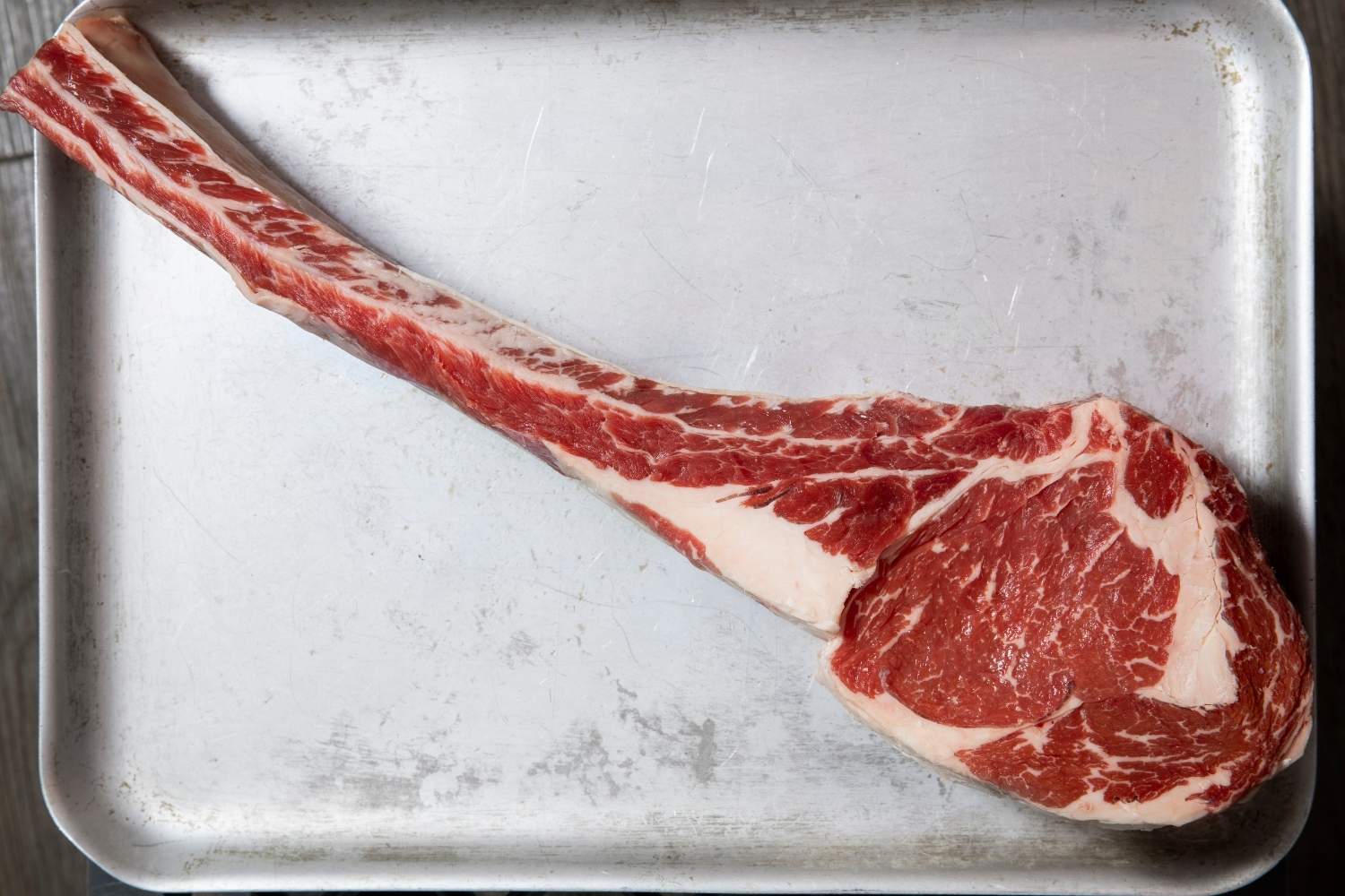 Beef Tomahawk Pinnacle MB2+